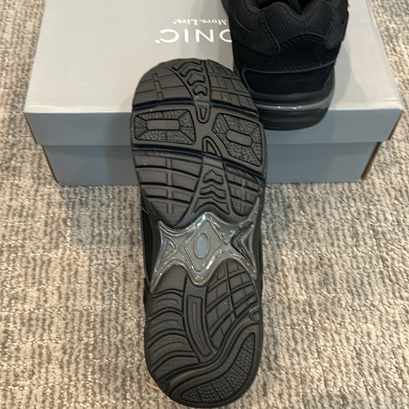 Vionic 23Walk Women’s Black Suede 8.5 - Picture 7 of 7